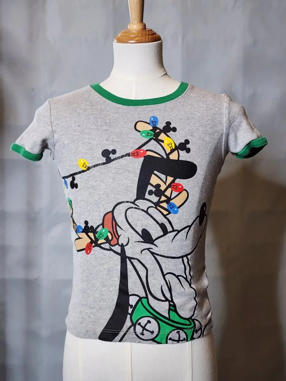 Disney Spotted Zebra Boys Gray Pluto Christmas Lights Ringer Tee Size S 6-7 - Picture 7 of 8